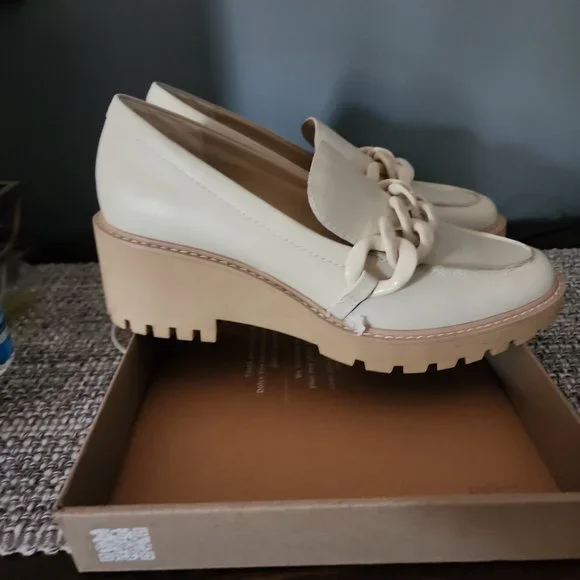 Womens shoes - Picture 1 of 6